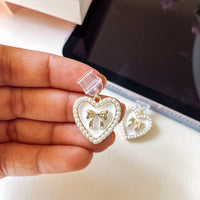 gold coquette hear charm, kindle charm, cute gold dust plug charm, jewelry charms, heart charm, gold heard charm, coquette charm idea, dust plug coquette charms, kindle unlimited, charms for book lovers, book lovers gift idea